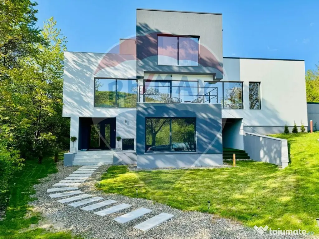 Casă Moderna De Vanzare