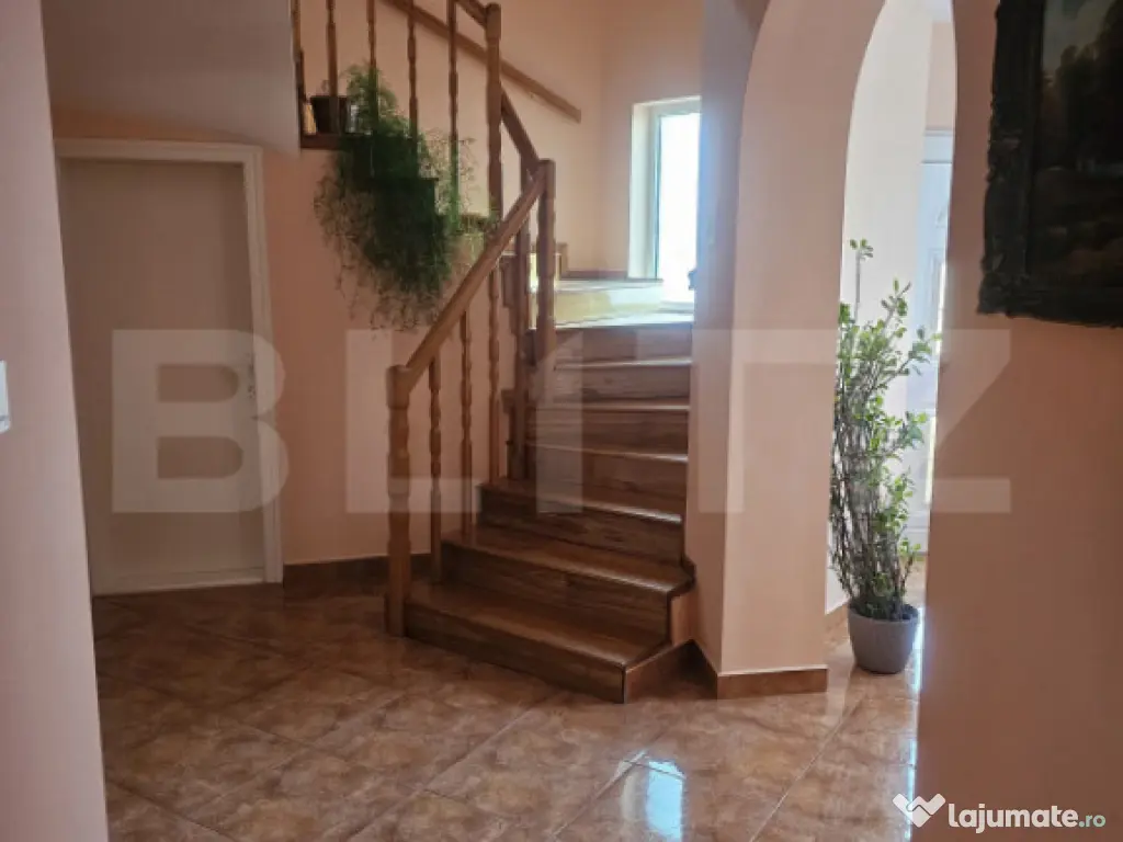 Casă solidă cu teren generos – Voiniceni, 1138 mp, zonă