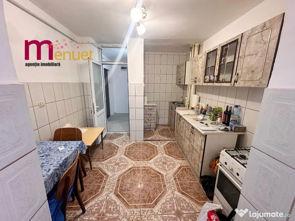 Apartament 3 camere,zona E3,etaj 1 