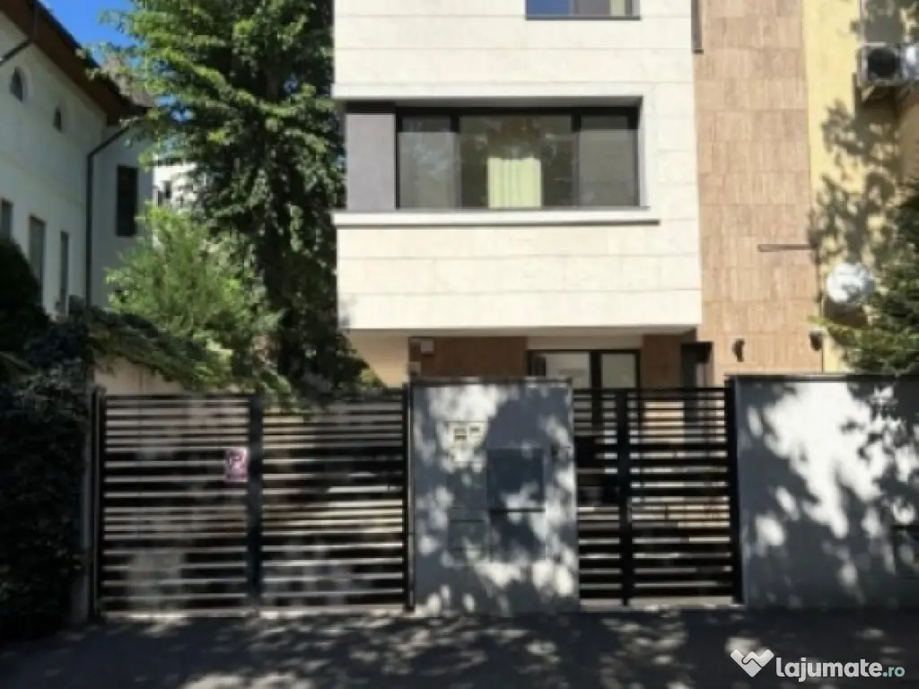 Inchiriez vila 8 camere, 300mp utili, zona Dorobanti, 6.500euro 