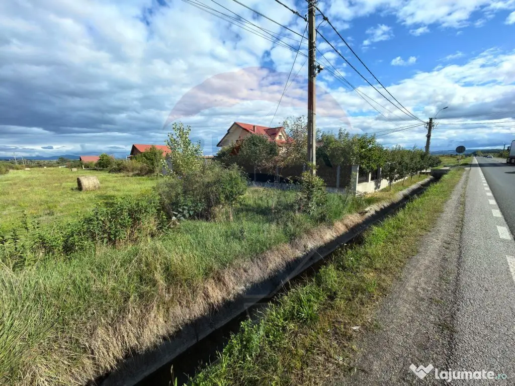 Teren intravilan De Vanzare 