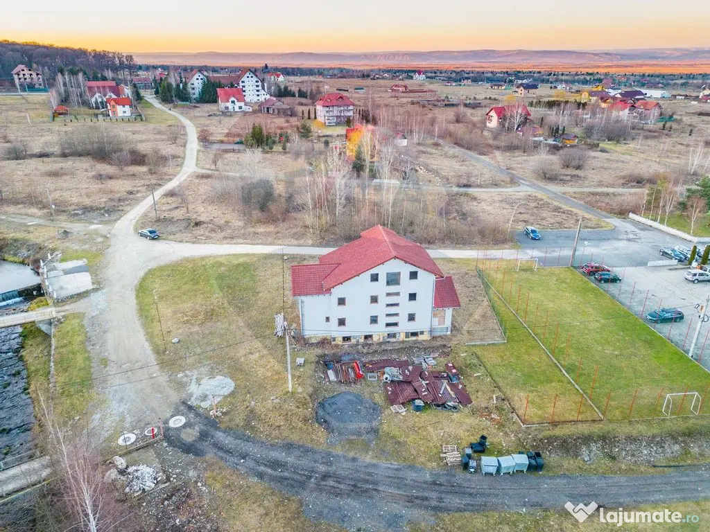 Oportunitate rară pentru dezvoltare turistică la poalel... 