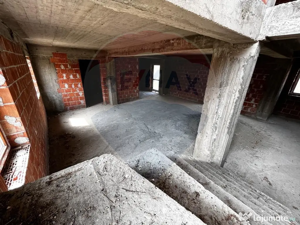 Oportunitate rară pentru dezvoltare turistică la poalel... 