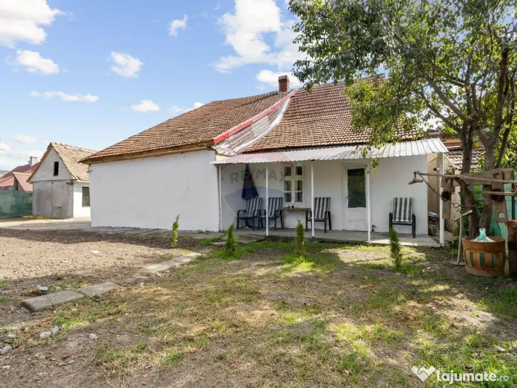 Casă renovată recent, zona centrală Pecica 