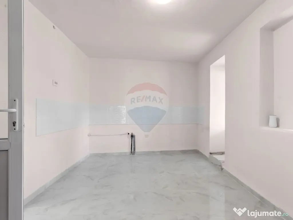 Casă renovată recent, zona centrală Pecica 