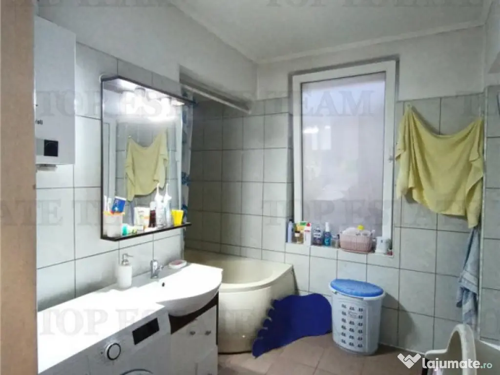 Vila cu aspect de conac in centrul Ploiestiului, ideala pent 