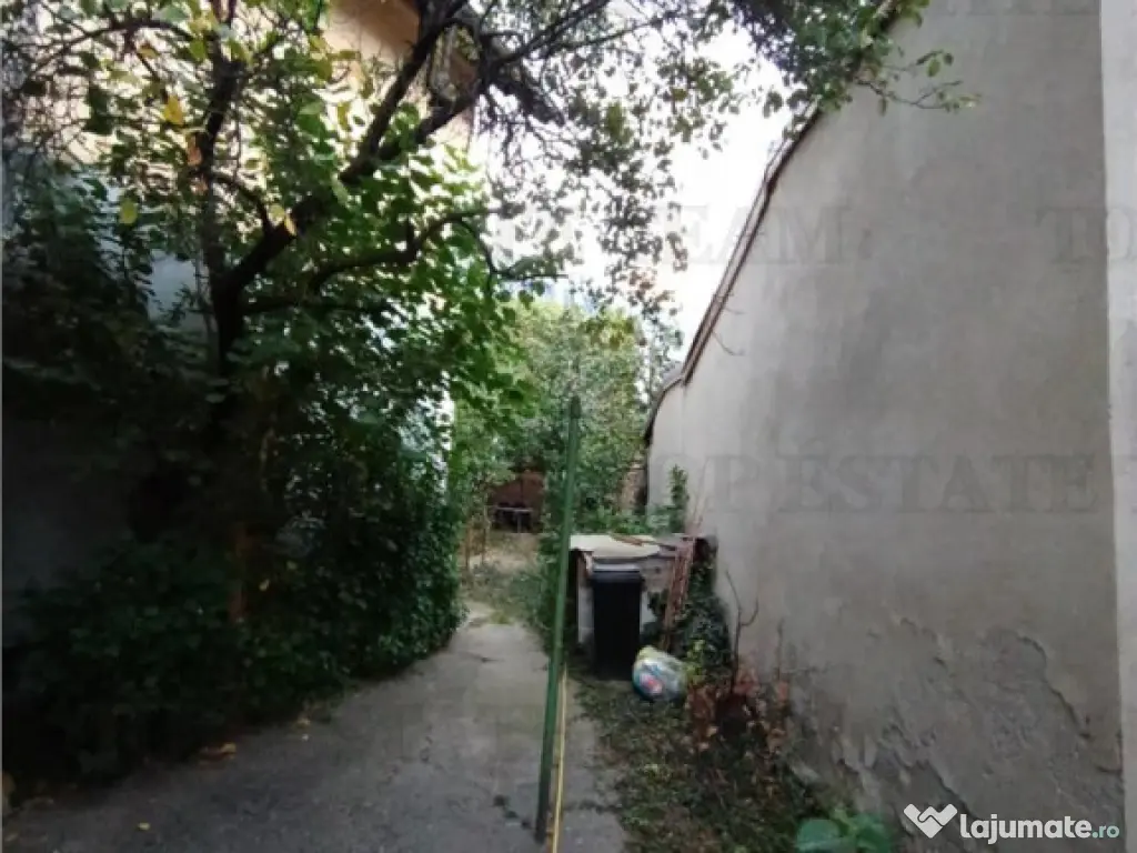 Vila cu aspect de conac in centrul Ploiestiului, ideala pent 