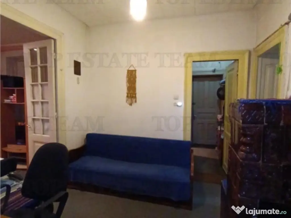 Vila cu aspect de conac in centrul Ploiestiului, ideala pent 