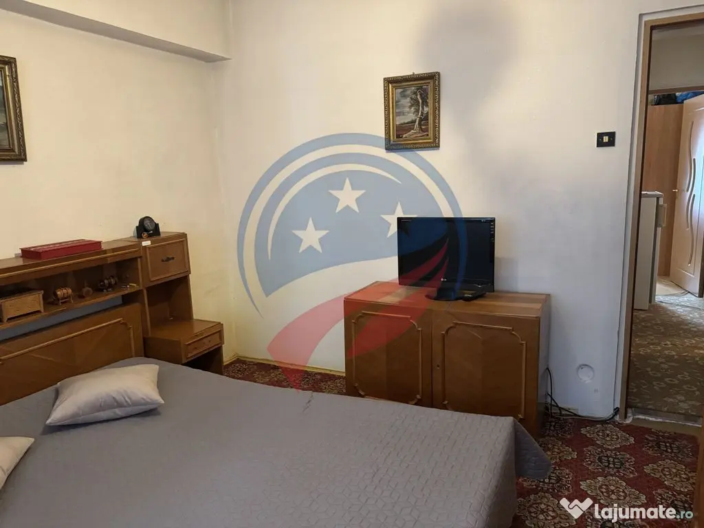 Apartament decomandat, 3 camere, zona Mall Electroputere 