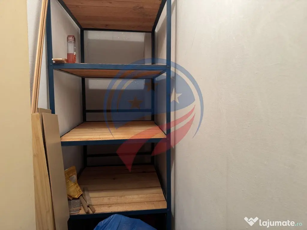 Apartament decomandat, 3 camere, zona Mall Electroputere 