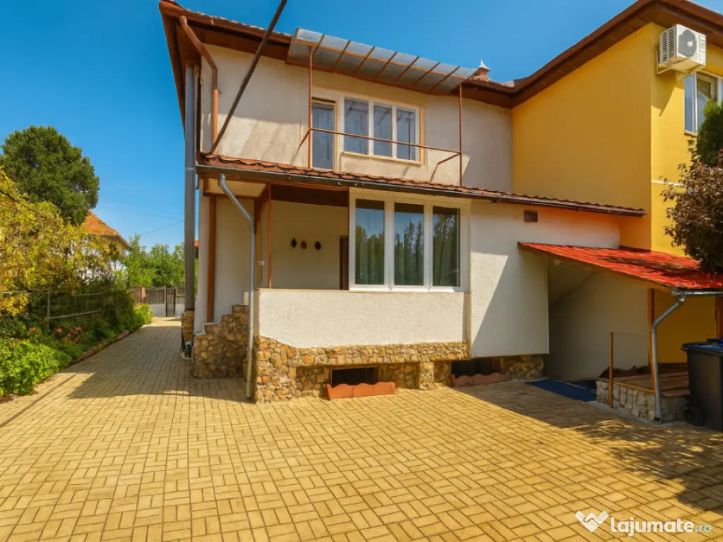 Casa 5 camere + 500mp teren str. Negoi 