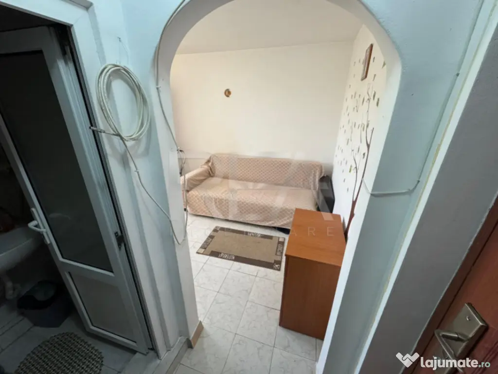 Garsoniera | Aproape de metrou | Zona linistita 