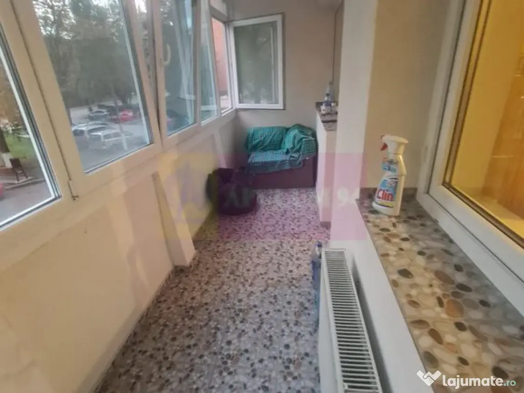 Apartament cu 2 camere de vanzare in Campina 