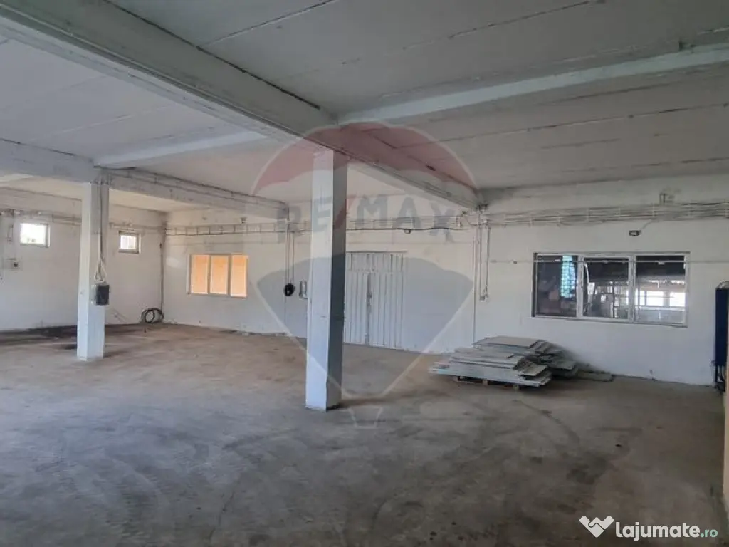 Spațiu industrial / 220mp i 5m de închiriat front strad...