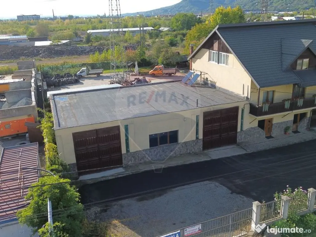 Spațiu industrial / 220mp i 5m de închiriat front strad...