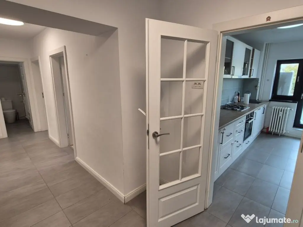 Apartament cu 3 camere 90,11 mp, bloc 1996 - Unirii