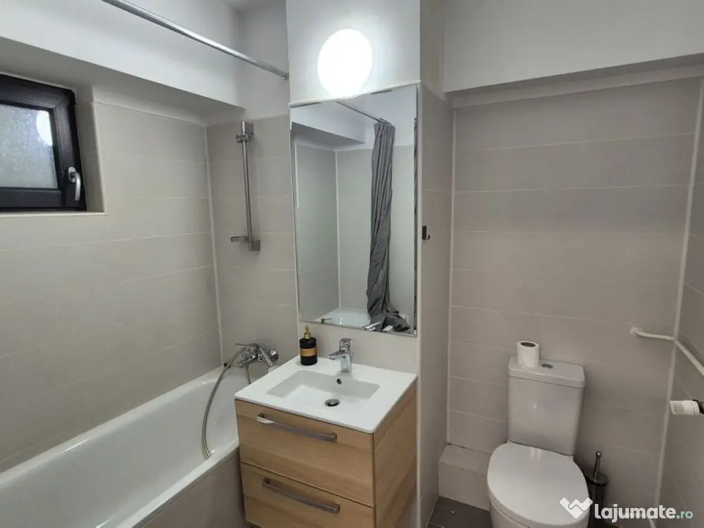 Apartament cu 3 camere 90,11 mp, bloc 1996 - Unirii