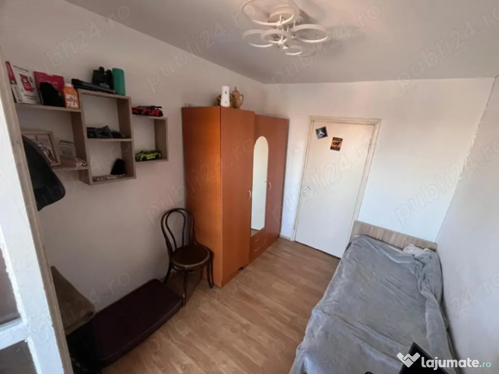 Apartament 3 camere, decomandat - zona Astra