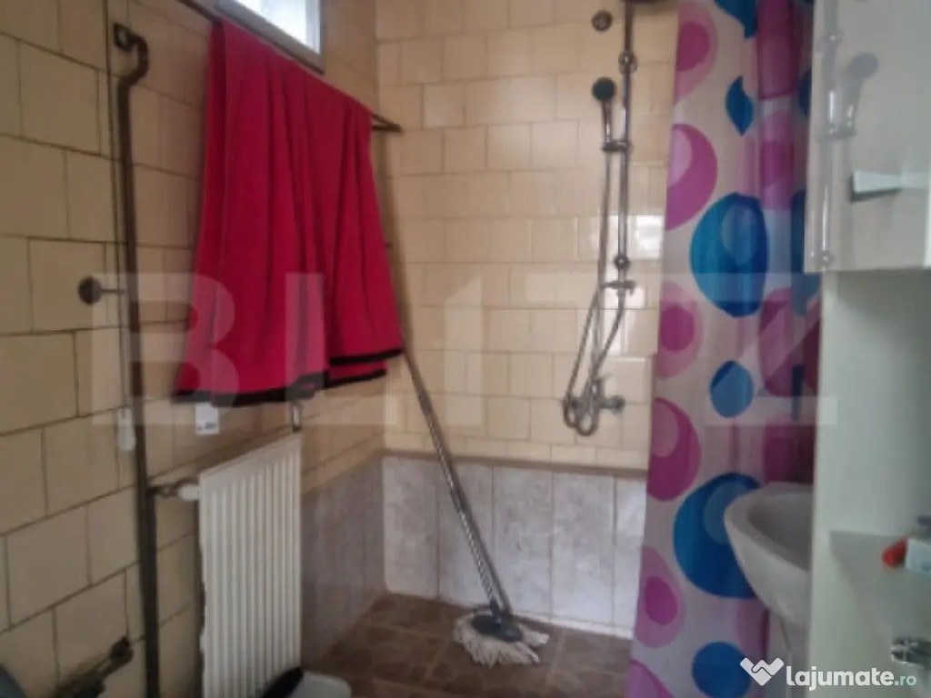 Casa 4 camere 1150 mp teren, la asfalt toate utilitatiile 