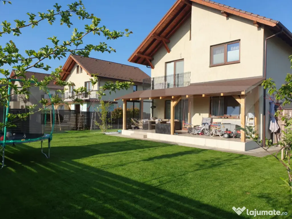Casa 4 camere , teren 500 mp individuala noua 