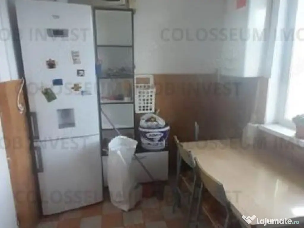 Apartament 2 camere, semidecomandat - zona Astra