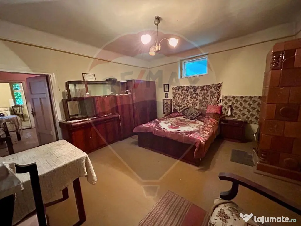 Casă de vanzare cu teren de 356 mp in Salonta 