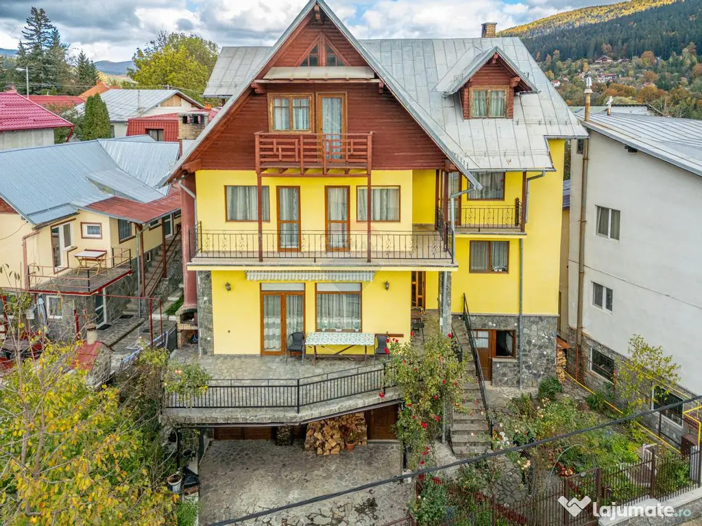 Casă spațioasă în Bușteni, cu vedere superbă către... 