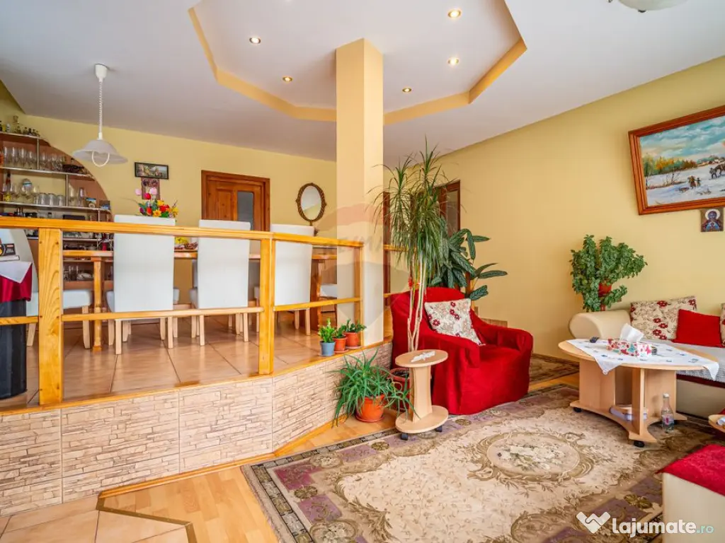 Casă spațioasă în Bușteni, cu vedere superbă către... 