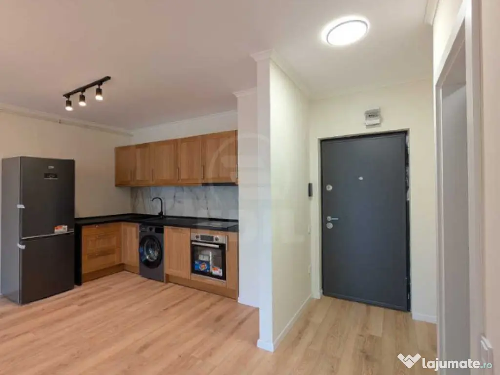 Apartament cu 2 camere,finisat, nou, zona Eroilor