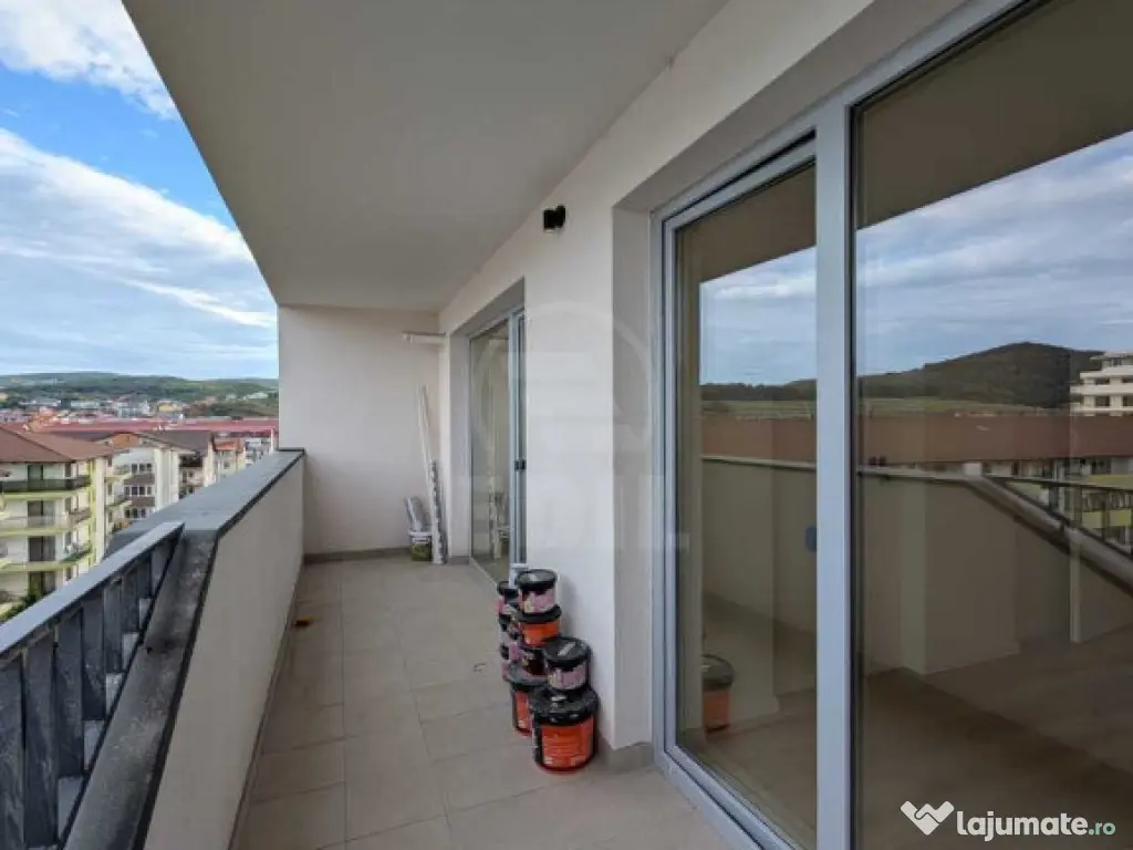 Apartament cu 2 camere,finisat, nou, zona Eroilor