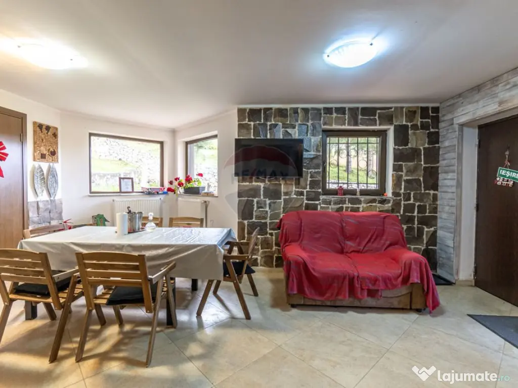 CASA cu finisaje premium de vânzare în FUNDATA, BRAŞOV... 