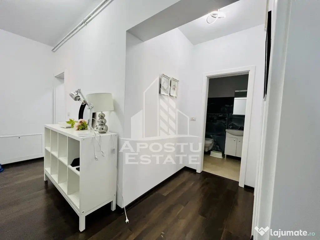 Apartament cu trei camere , decomandat , cu terasa ,in Giroc 