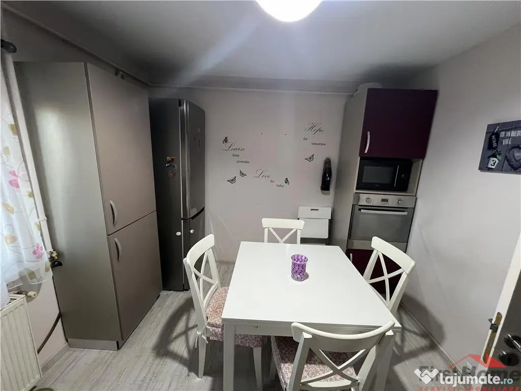 Ap 4 camere,renovat,3 AC, centrala, mobilat si utilat, Petre 