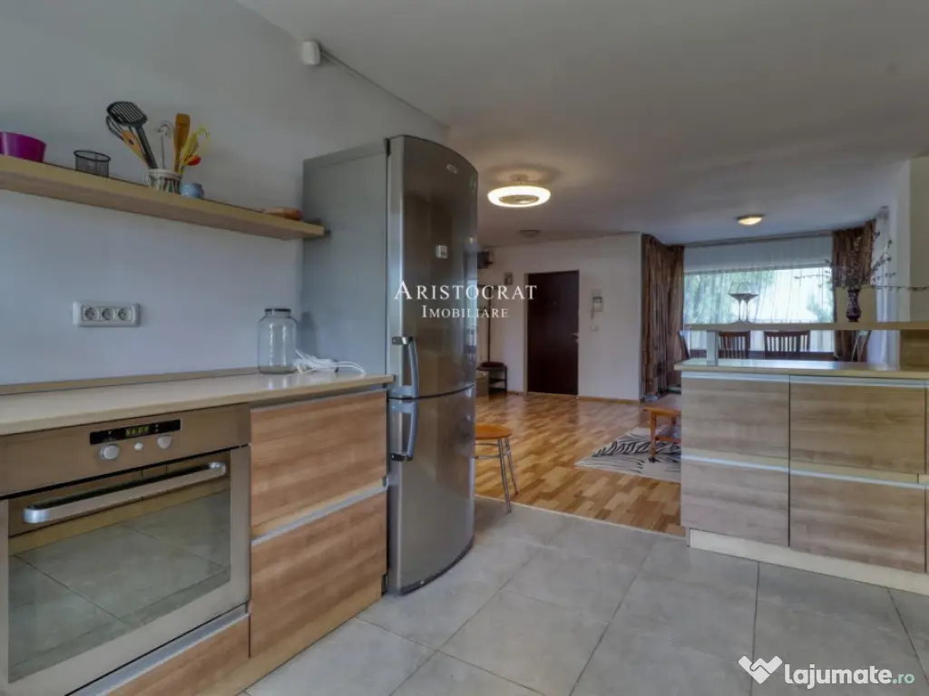 Vanzari Case / Vile Ostratu - proximitatea lacului 