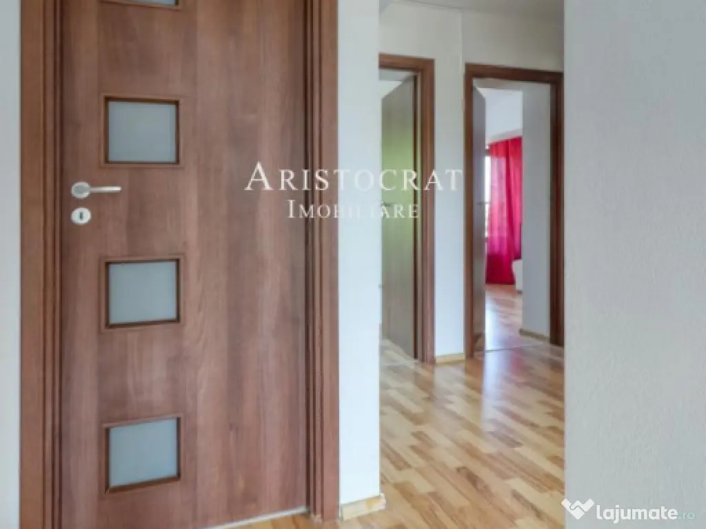 Vanzari Case / Vile Ostratu - proximitatea lacului 