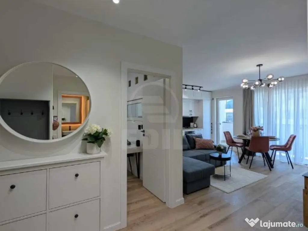 Apartament 3 camere semidecomandat zona Eroilor 