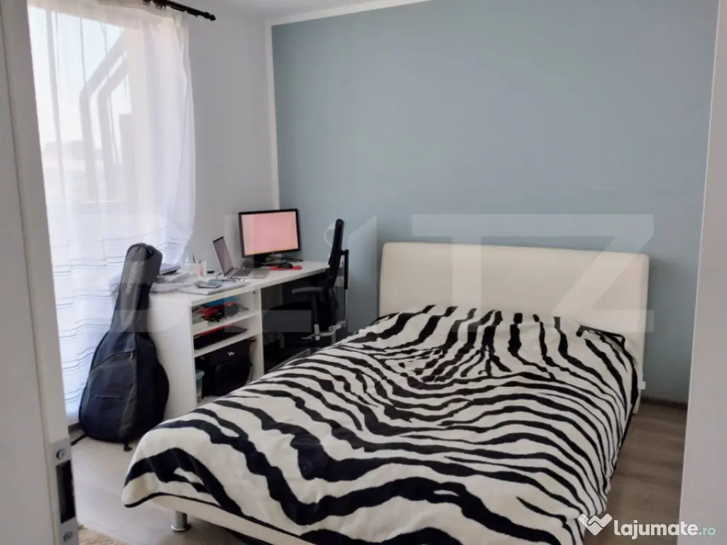 Apartament cu 3 camere, terasa, etaj retras, parcare, bloc n