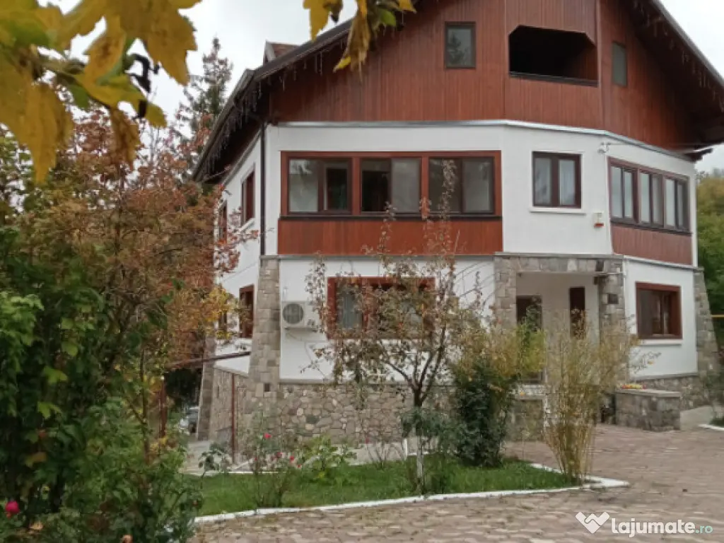 Casă spațioasă cu livadă și vedere spre pădure – Fil