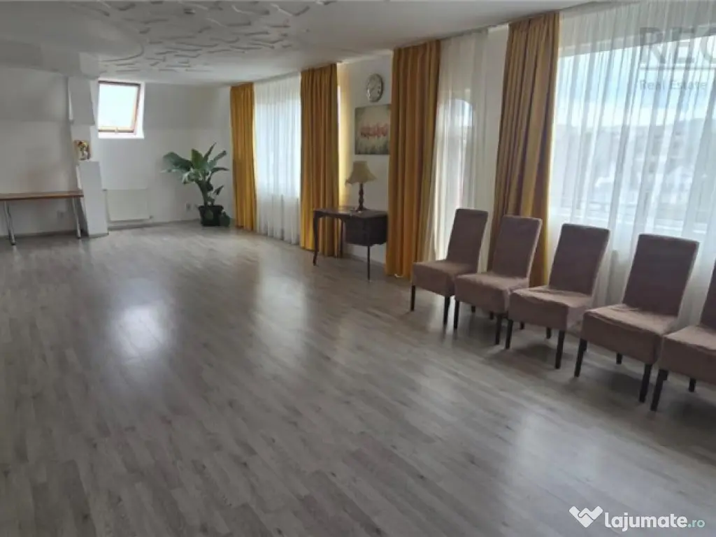 Spatiu comercial versatil intr - un imobil modern, Brasov 