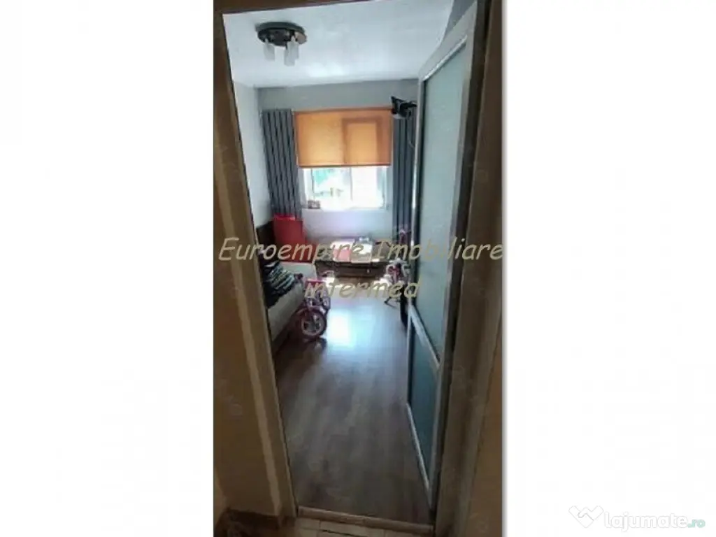 Apartament 3 camere zona Groapa 