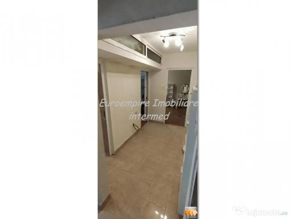 Apartament 3 camere zona Groapa 