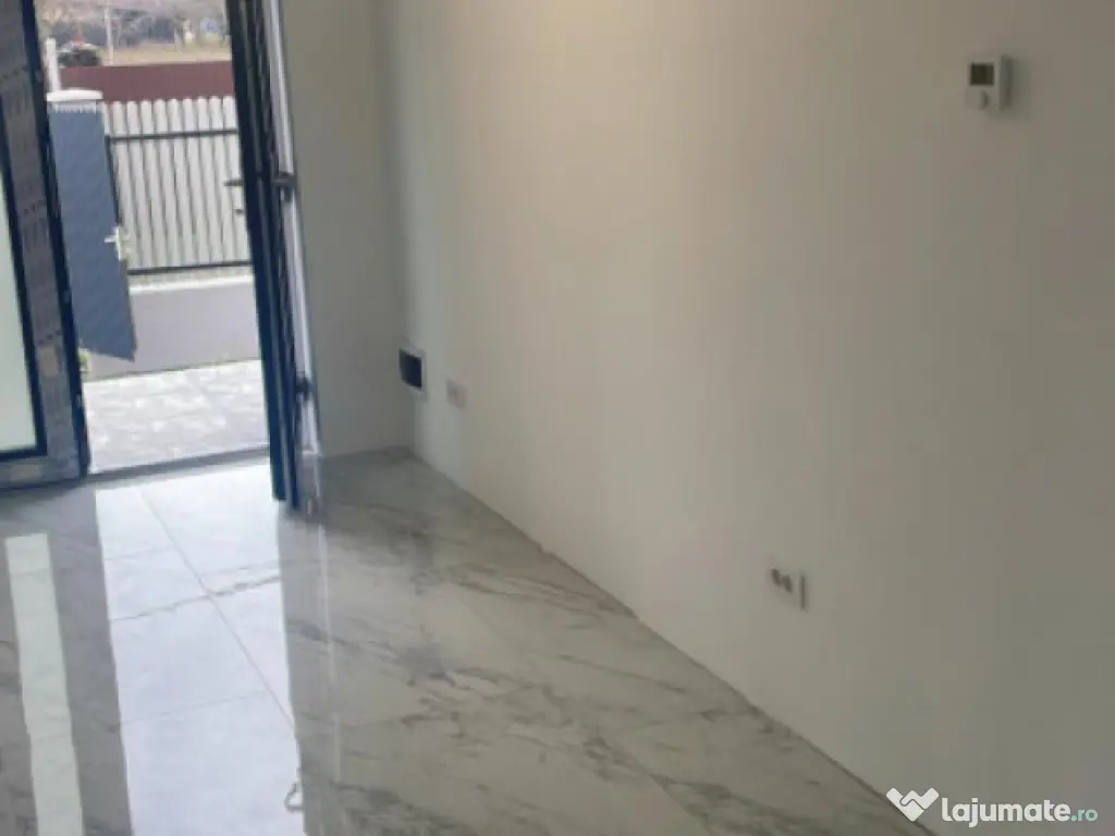 Casă modernă la cheie în Cărpiniș – tot confortul pe 