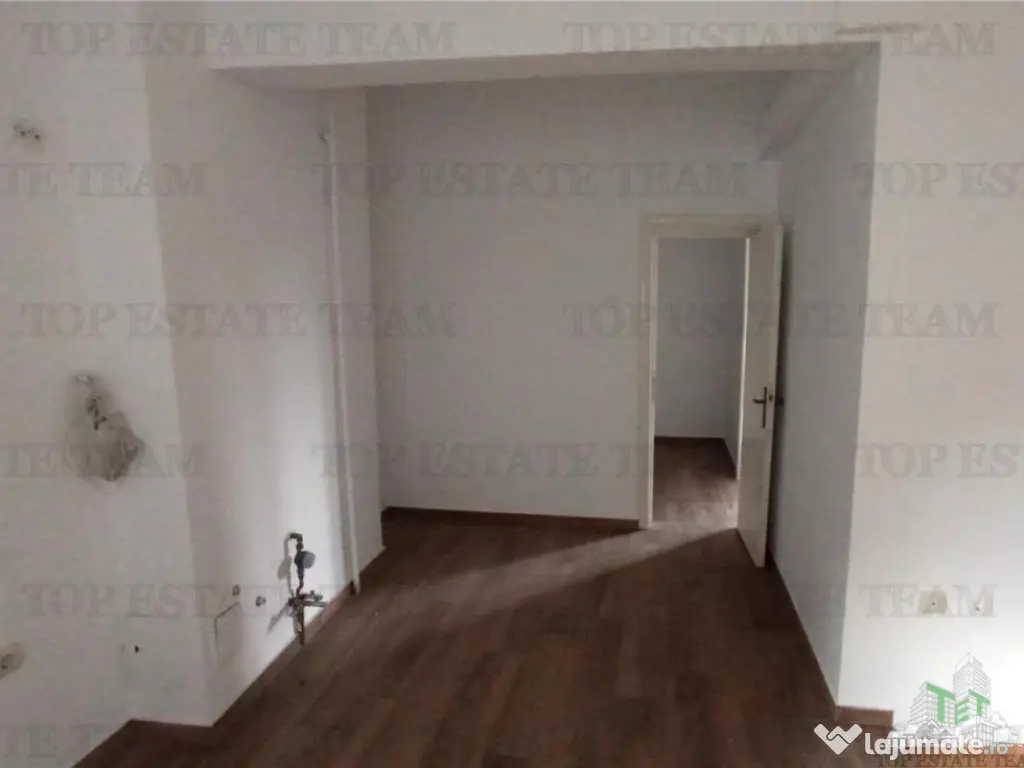 Apartament 3 camere de , zona Armeneasca 