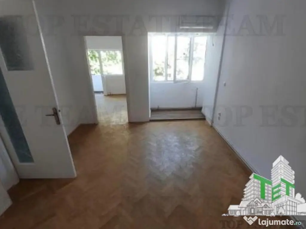 Apartament 3 camere de , zona Armeneasca 