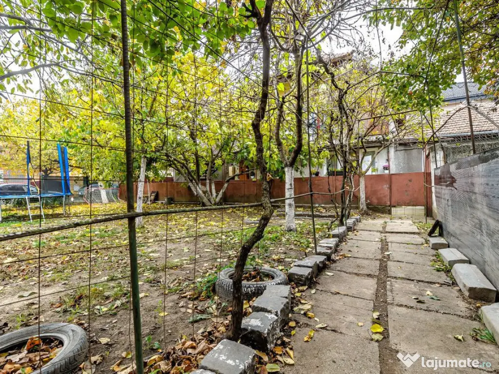 Locuință pentru familie mare apartament la casă, cu te... 