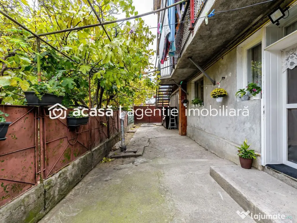 Locuință pentru familie mare apartament la casă, cu te... 