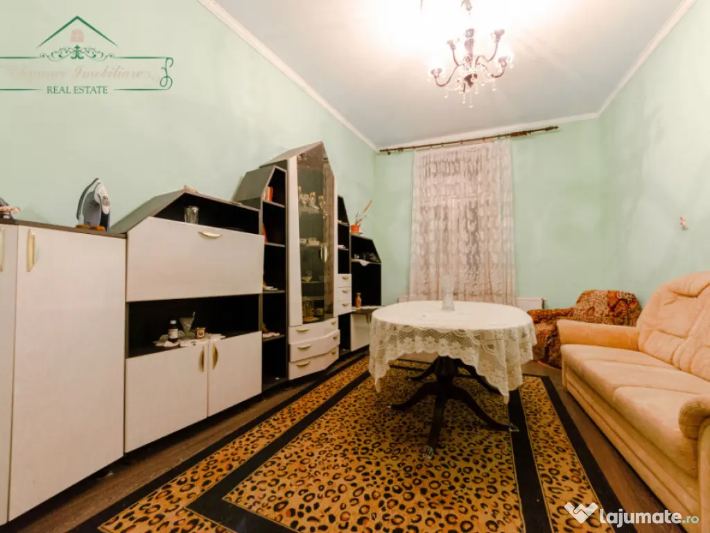 Apartament la curte comuna cu 4 camere si centrala proprie,