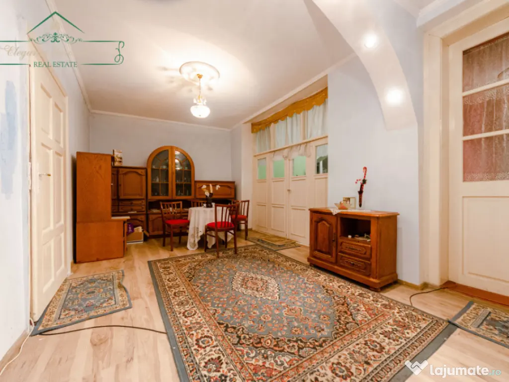 Apartament la curte comuna cu 4 camere si centrala proprie,