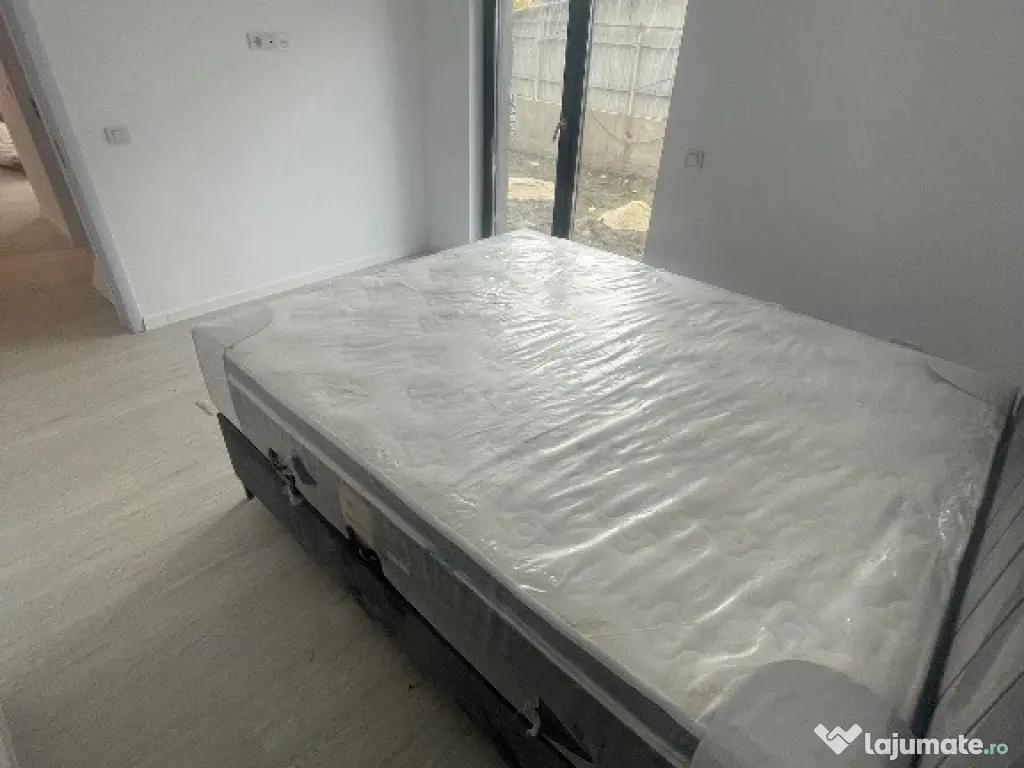 Apartament 2 camere, curte 60 mp, 2 locuri de parcare, poziție buna