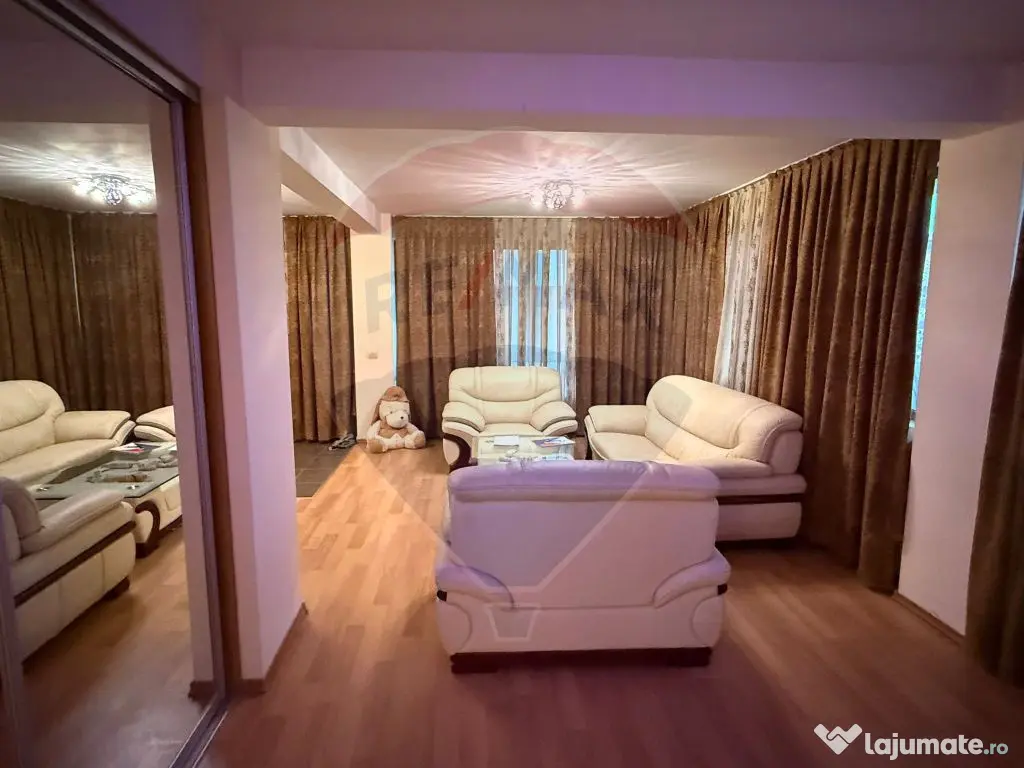 VANZARE Apartament cu 3 camere in zona Voluntari 